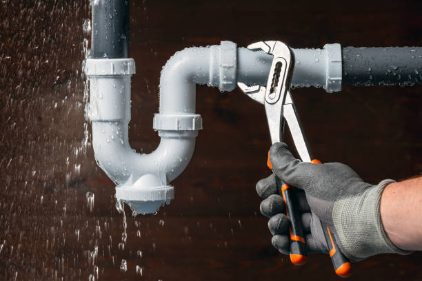 Professional Gas Line Repair technician working in University Place, WA